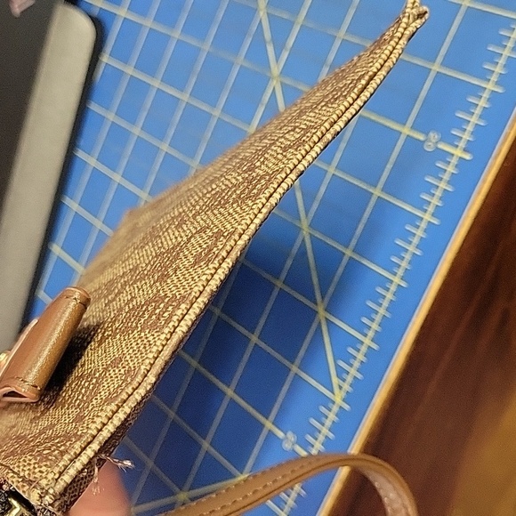 Juicy Couture Brown Monogram Envelope Clutch 10" x 5.5" Like New - Picture 11 of 16